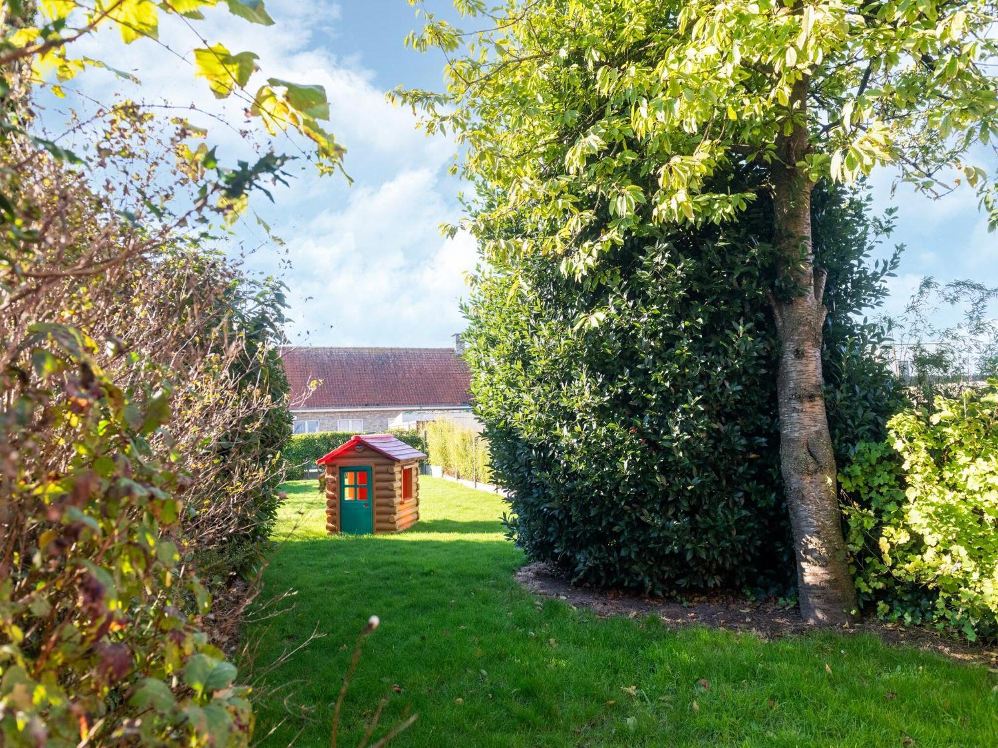 Spacious Holiday Home With Garden Nieuwpoort Exterior photo